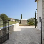 Piccolo Paradiso Mit Beheiztem Pool By Interhome