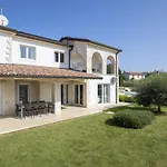 بيت للعطل Piccolo Paradiso Mit Beheiztem Pool By Interhome *