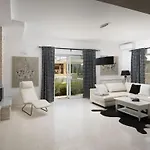 بيت للعطل Piccolo Paradiso Mit Beheiztem Pool By Interhome