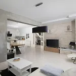 Piccolo Paradiso Mit Beheiztem Pool By Interhome بيت للعطل *