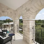 Piccolo Paradiso Mit Beheiztem Pool By Interhome بيت للعطل