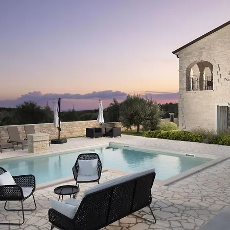 Piccolo Paradiso Mit Beheiztem Pool By Interhome