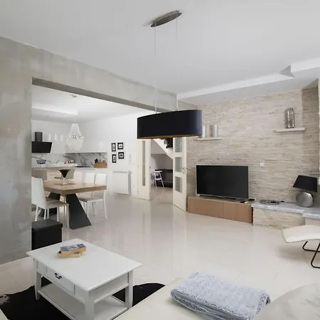 Piccolo Paradiso Mit Beheiztem Pool By Interhome Vikendica *