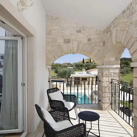 Piccolo Paradiso Mit Beheiztem Pool By Interhome Vikendica