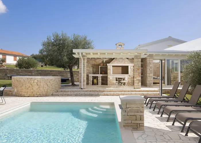 Piccolo Paradiso Mit Beheiztem Pool By Interhome Rovinjsko Selo