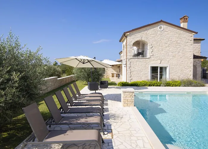 Holiday home Piccolo Paradiso Mit Beheiztem Pool By Interhome