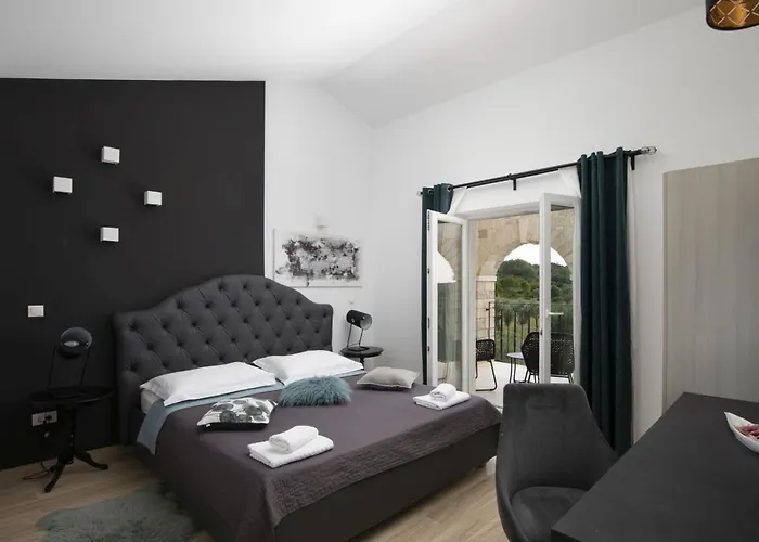 Piccolo Paradiso Mit Beheiztem Pool By Interhome *