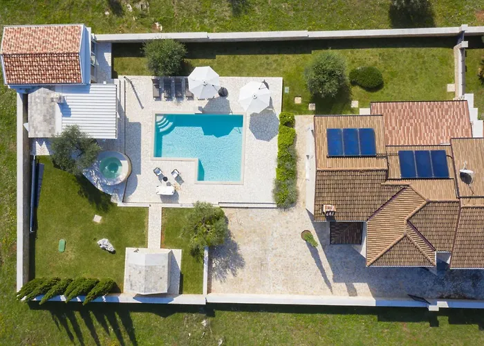 Piccolo Paradiso Mit Beheiztem Pool By Interhome Casa de Férias